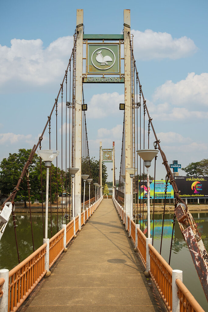 Suspension bridge (Orange bridge) // สะพานแขวน (สะพานส้ม)