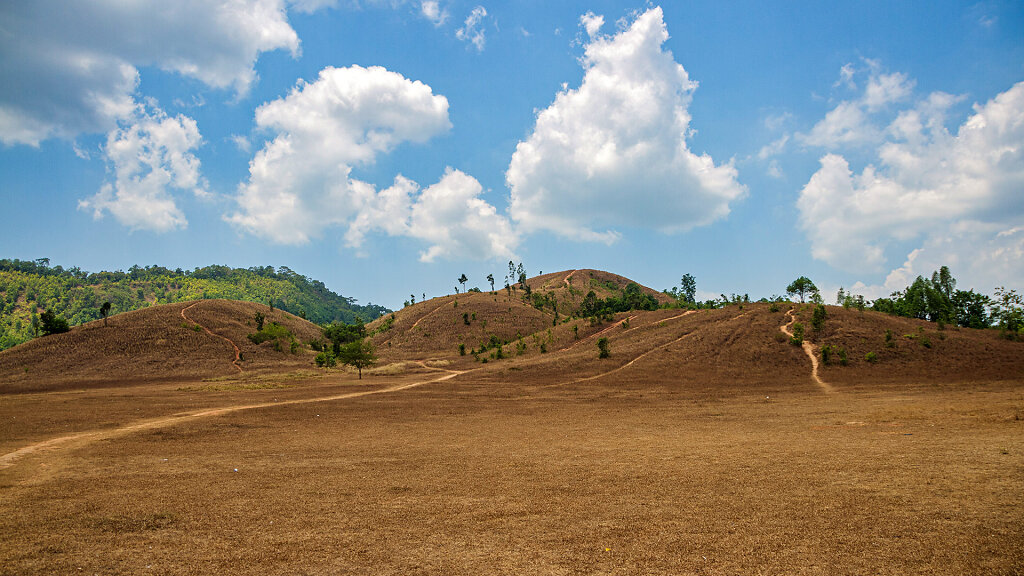 Phu Khao Ya ภูเขาหญ้า//