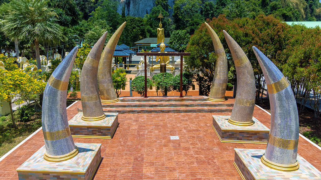 Wat Tham Prasat Nalakiring // วัดถ้ำปราสาทนาฬาคิริง