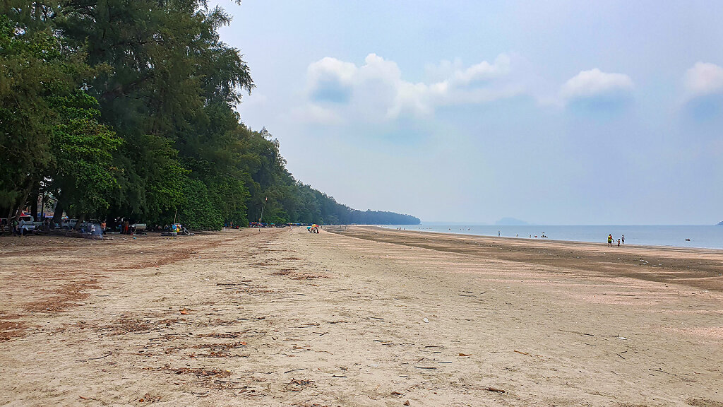 Pak Meng Beach // หาดปากเมง