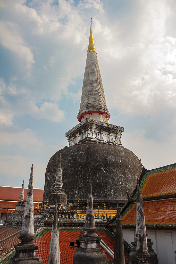 Wat Phra Mahathat Woramahawihan