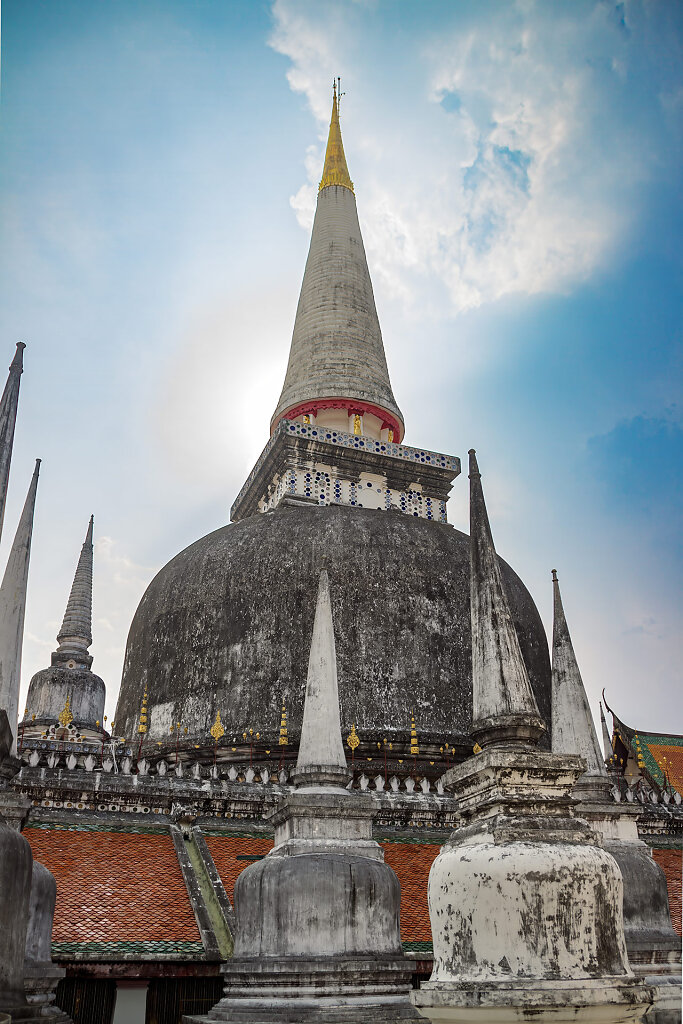 Wat Phra Mahathat Woramahawihan