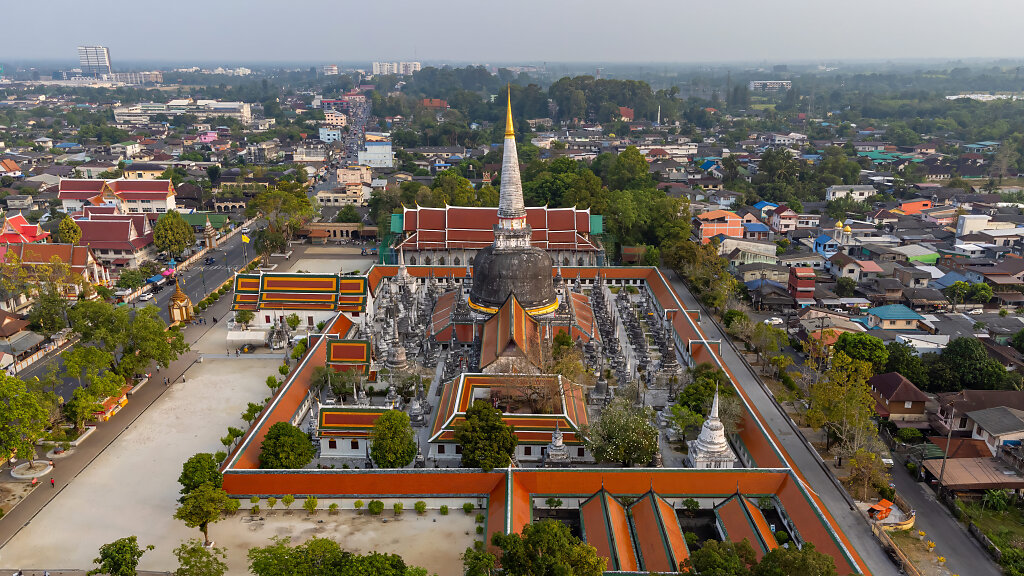 Wat Phra Mahathat Woramahawihan