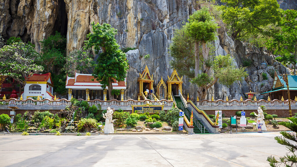 Khao Yoi Cave