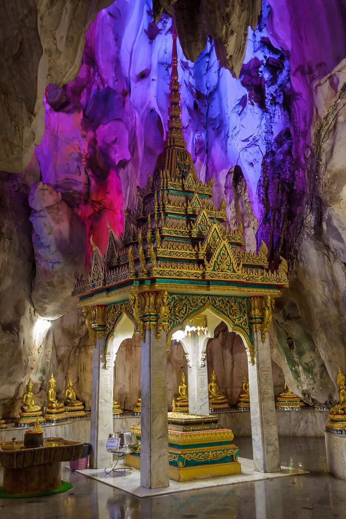 Khao Yoi Cave