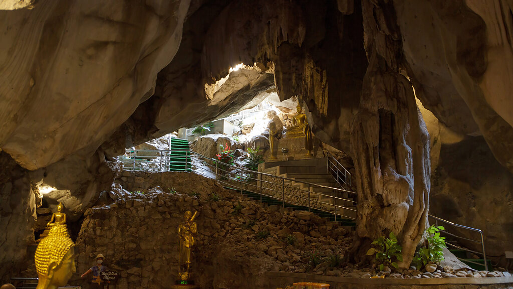 Khao Yoi Cave